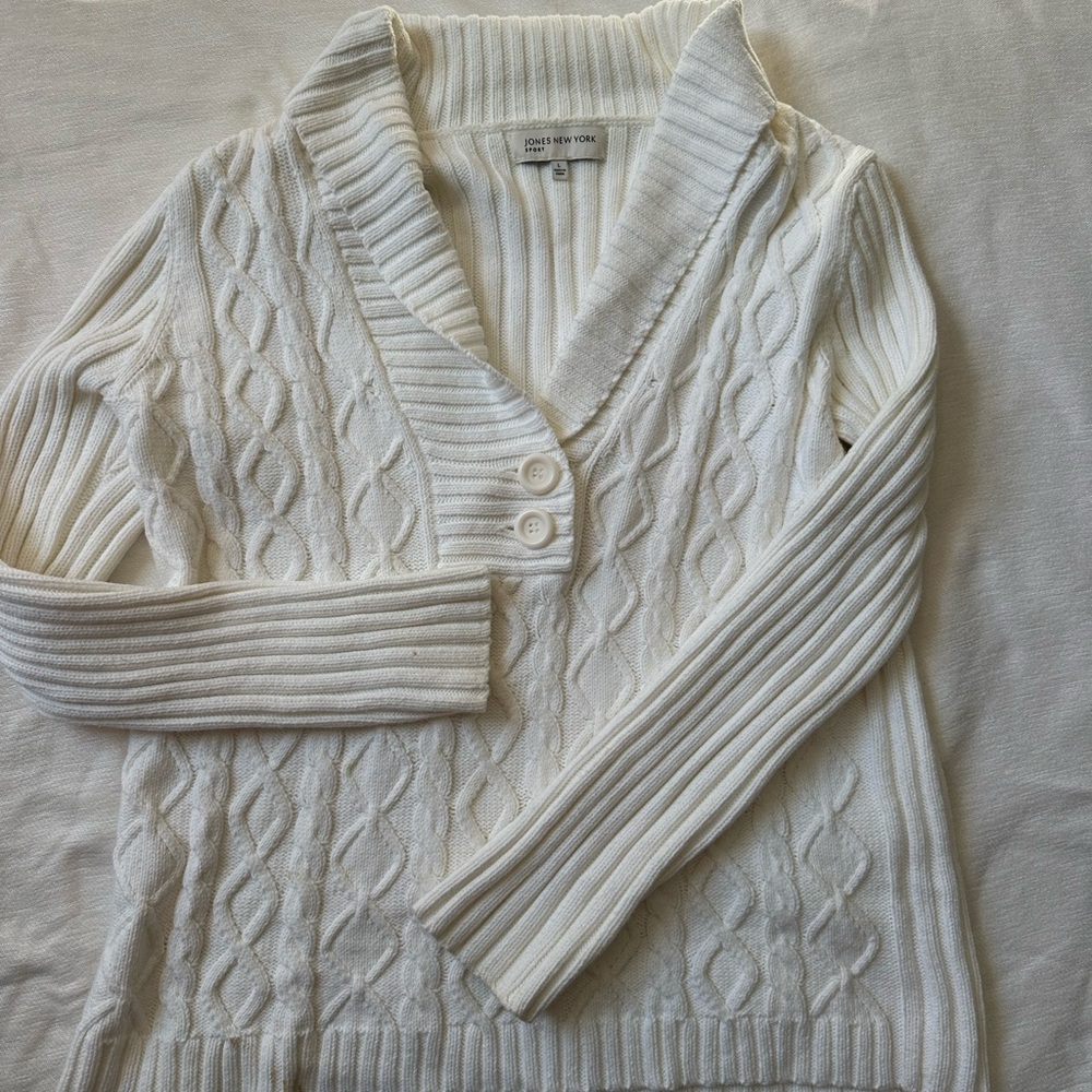 Jones New York White V-Neck Cable Knit Sweater